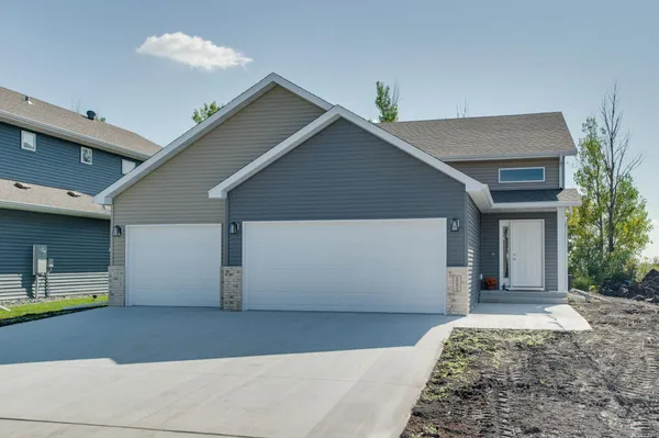 $423,460 | 6093 Martin Lane West, West Fargo, ND 58078