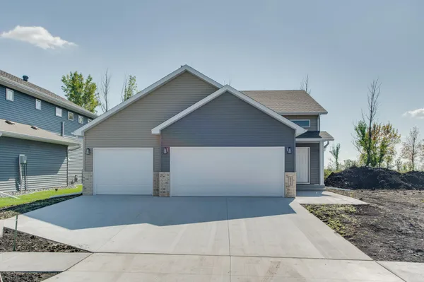 $423,460 | 6093 Martin Lane West, West Fargo, ND 58078