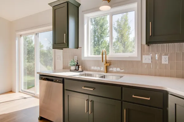 $423,460 | 6093 Martin Lane West, West Fargo, ND 58078