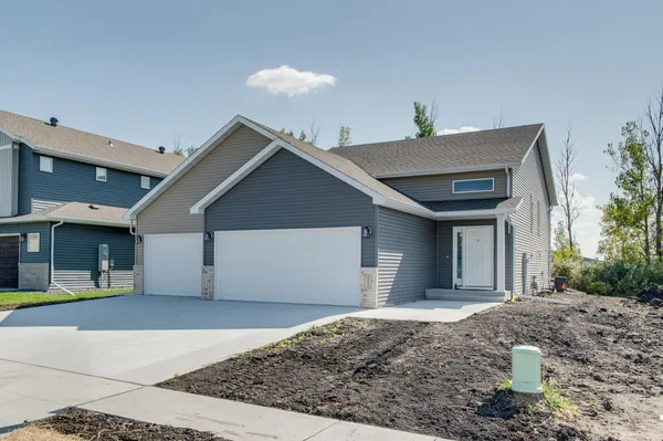 $423,460 | 6093 Martin Lane West, West Fargo, ND 58078