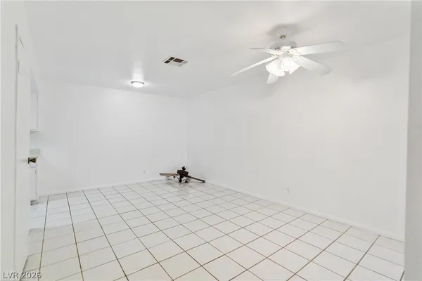 $1,000 | 405 North Lamb Boulevard, Unit G, Las Vegas, NV 89110