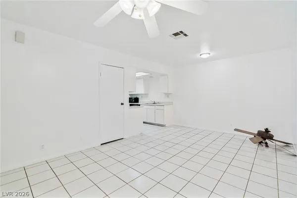 $1,000 | 405 North Lamb Boulevard, Unit G, Las Vegas, NV 89110