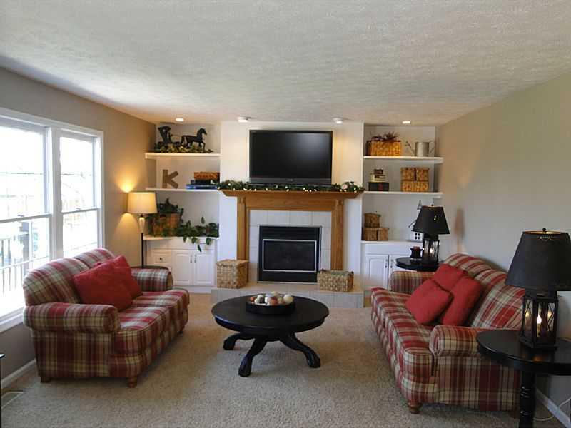 120 Maple Road Washington, PA 15301 - Photo 14 of 25 Family Room.