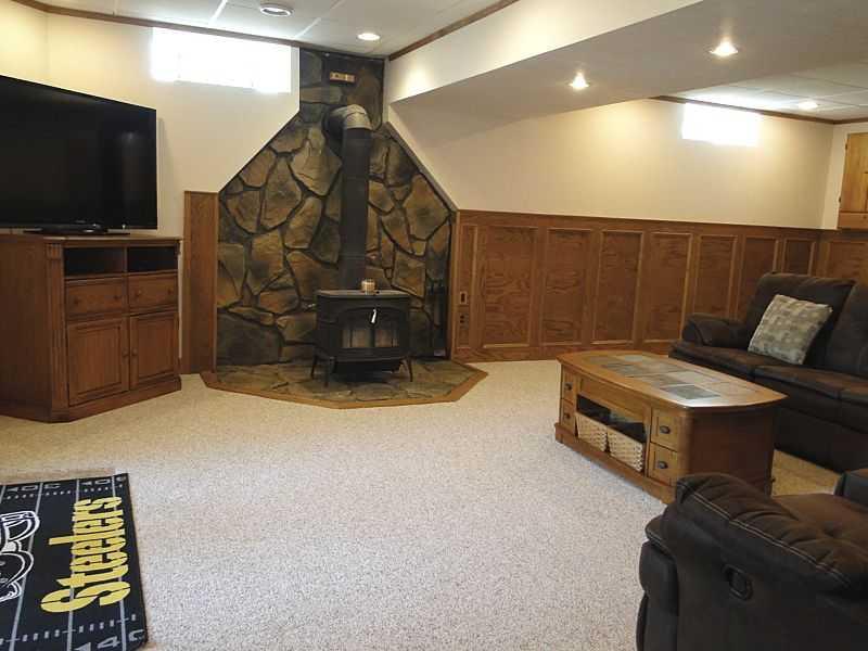120 Maple Road Washington, PA 15301 - Photo 19 of 25 Basement/Game Room.