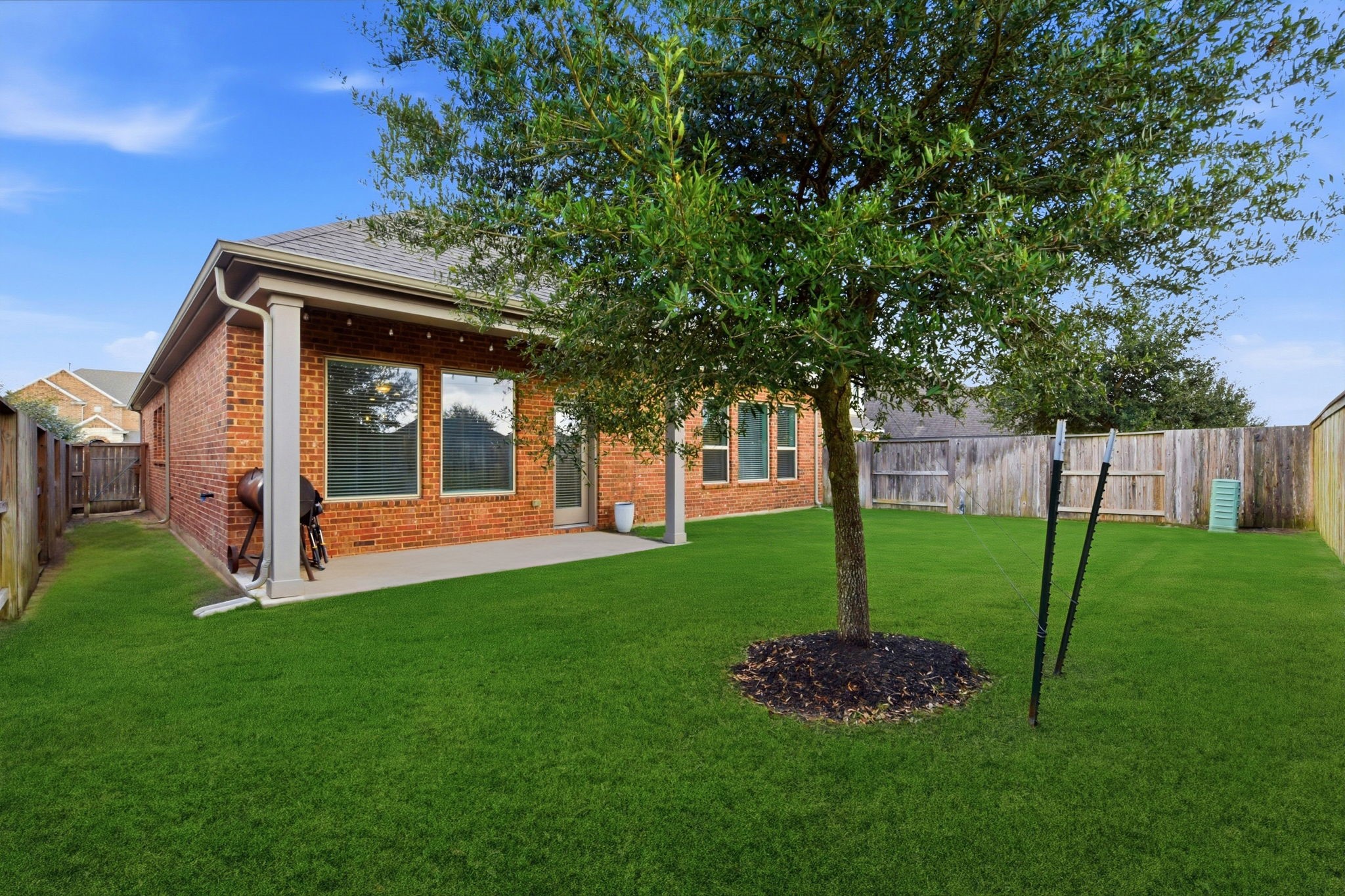 3410 Shockley Lane Rosharon, TX 77583 - Photo 27 of 29 a view of a house with a backyard