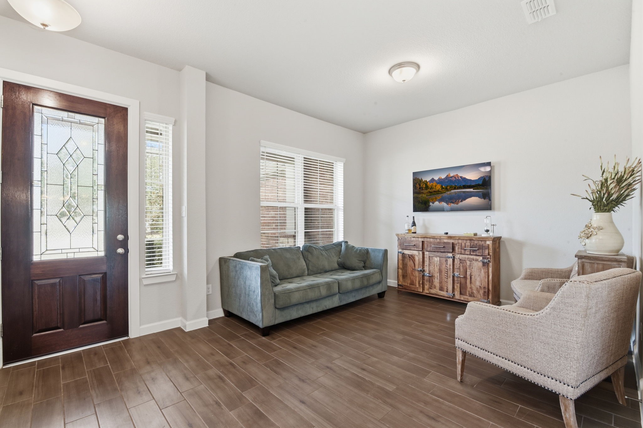 3410 Shockley Lane Rosharon, TX 77583 - Photo 6 of 29 a living room with furniture and a flat screen tv