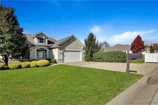 $979,000 | 115 Pebble Beach Lane, Lake Ozark, MO 65049