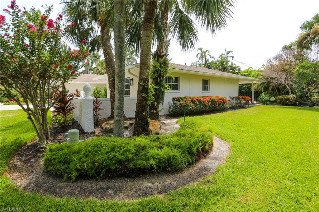 2901 Crayton Road Naples, FL 34103 - Photo 21 of 50