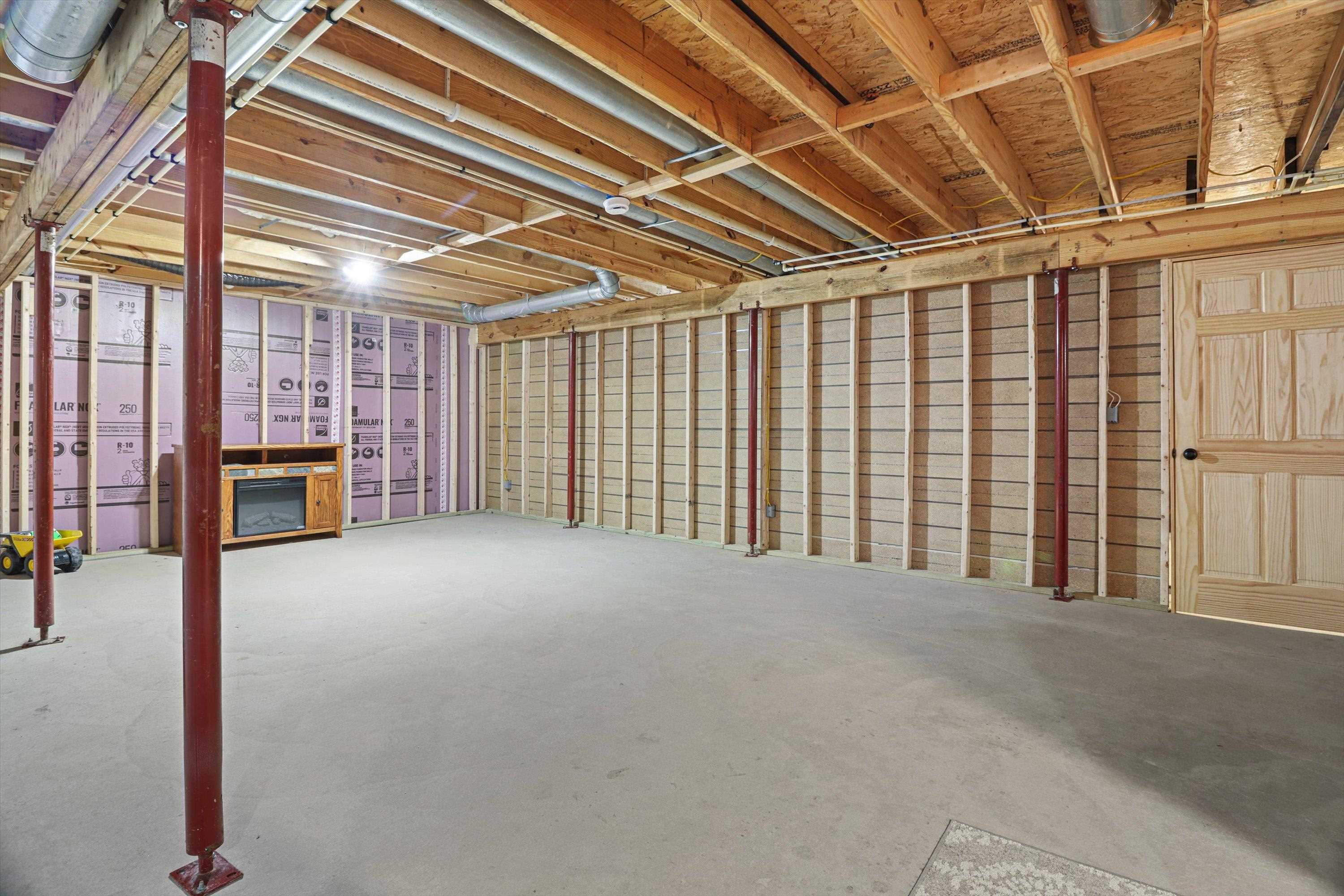 240 Cherry Street Edgerton, WI 53534 - Photo 27 of 35