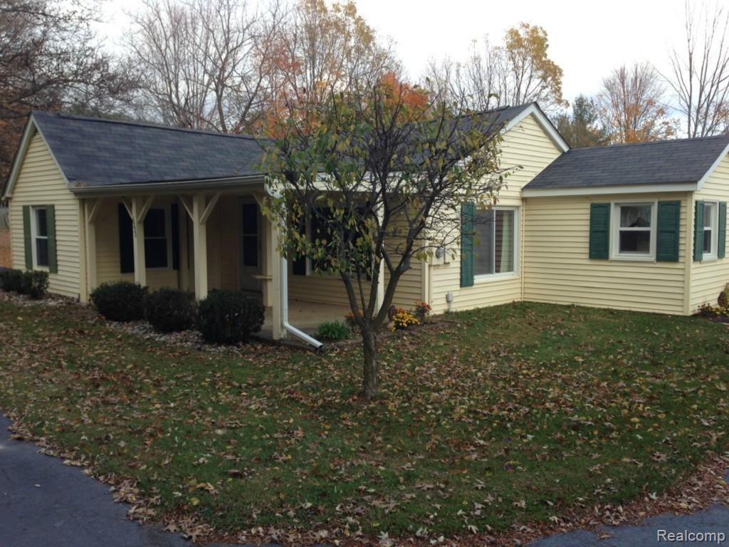6230 North Burkhart Road Howell, MI 48855 - Photo 1 of 2 Front 1.jpg