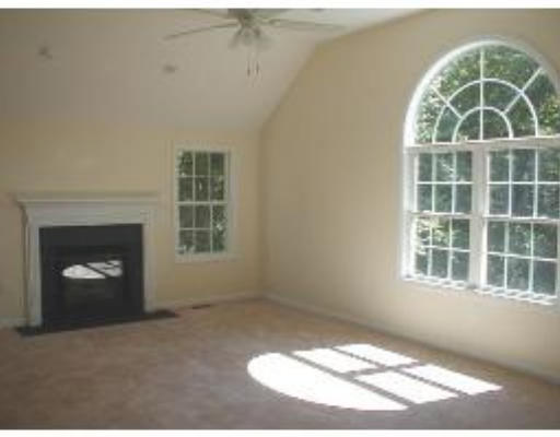 17 Bellflower Road Billerica, MA 01821 - Photo 4 of 7