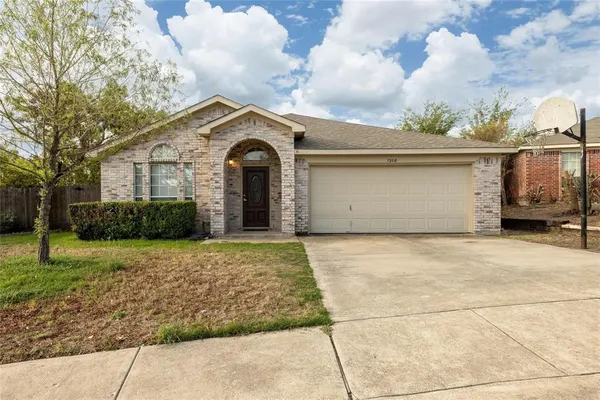$319,000 | 7208 Stonegate Drive, Benbrook, TX 76126