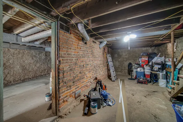 $169,900 | 1025 Grant Avenue, Rockford, IL 61103