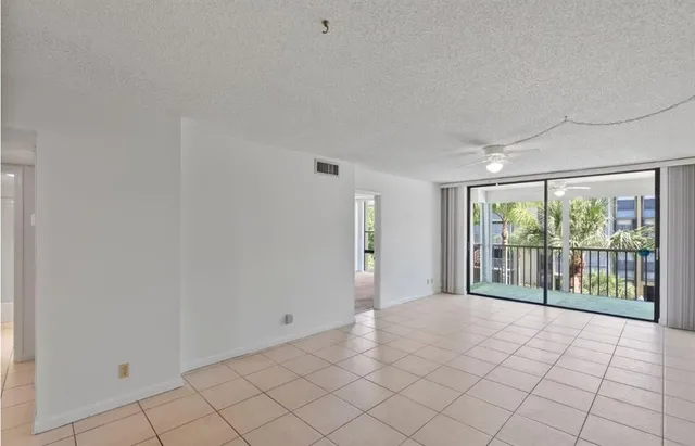 $1,999 | 367 South Federal Highway, Deerfield Beach, FL 33441