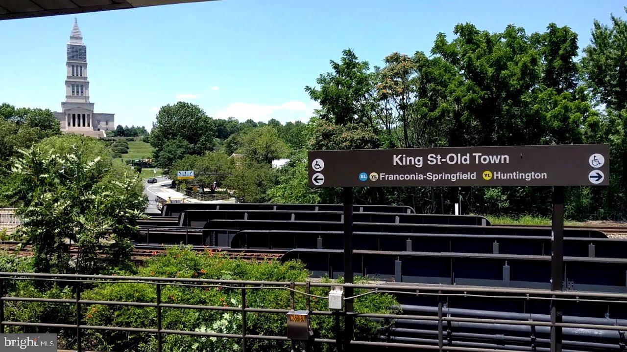 1009 First Street Alexandria, VA 22314 - Photo 24 of 31 King Street and Old Town are so close!
