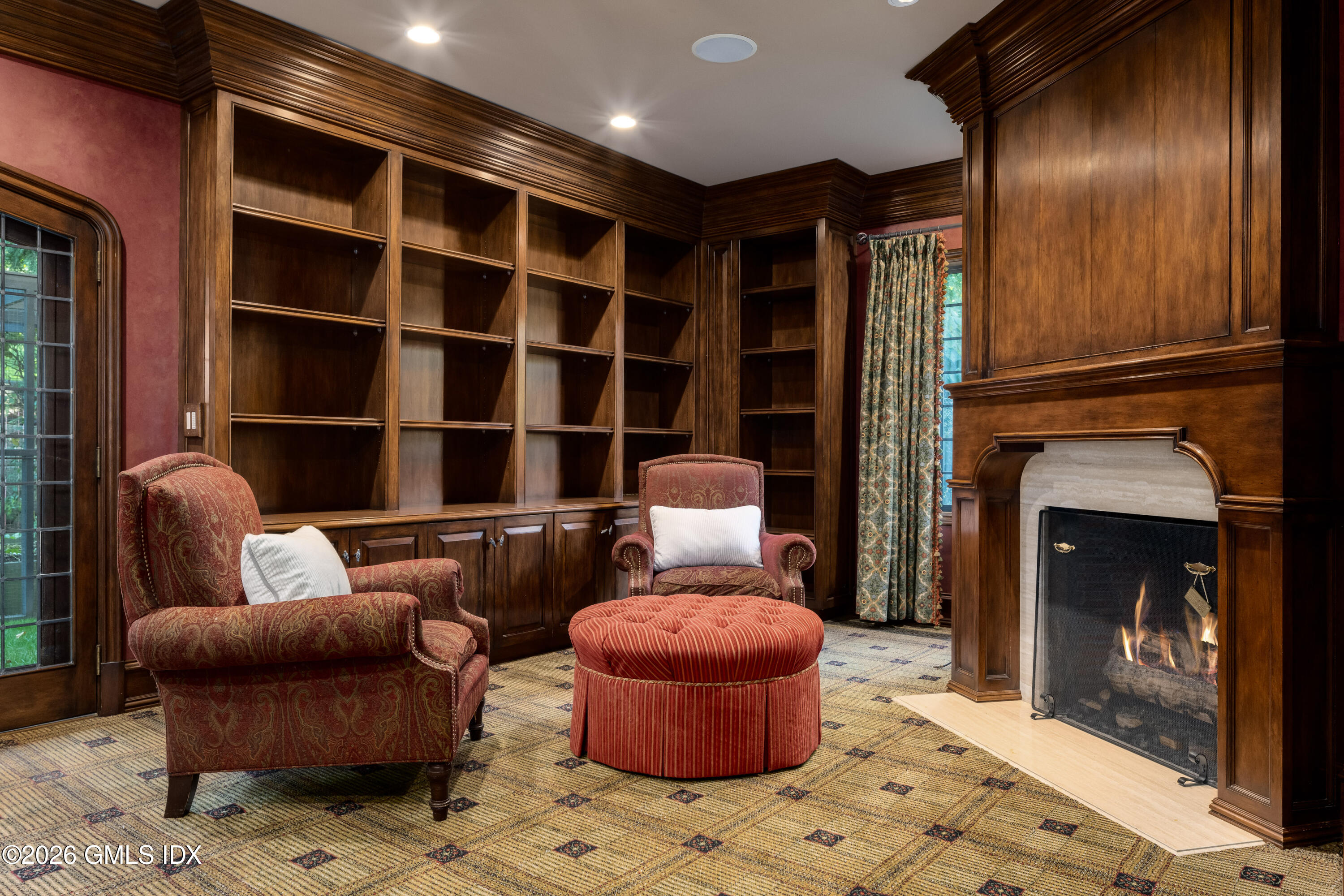295-297 Shore Road Greenwich, CT 06830 - Photo 5 of 32 Library/Office
