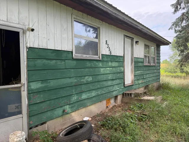 $89,900 | 8356 East Loop Road, Hesperia, MI 49421