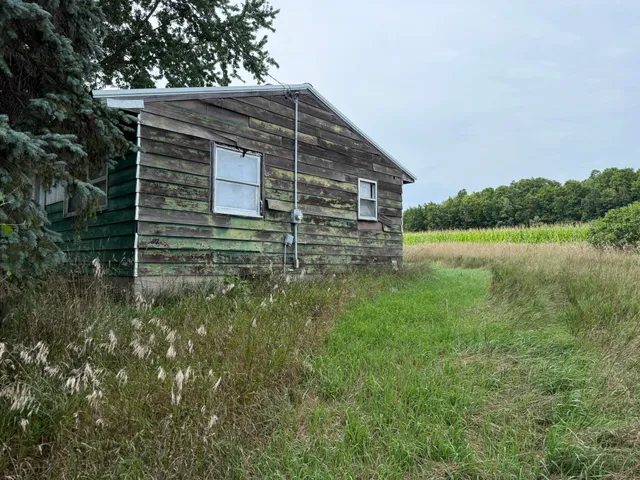 $89,900 | 8356 East Loop Road, Hesperia, MI 49421