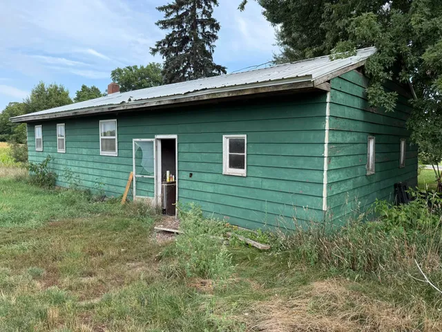 $89,900 | 8356 East Loop Road, Hesperia, MI 49421