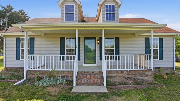 19 Ash Grove Road Fayetteville, TN 37334 - Photo 4 of 31 front view of a house
