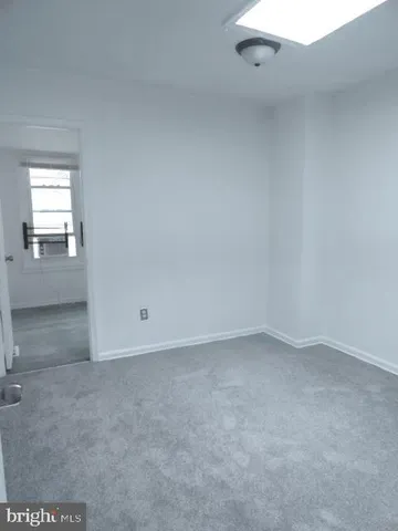 an empty room with a empty space