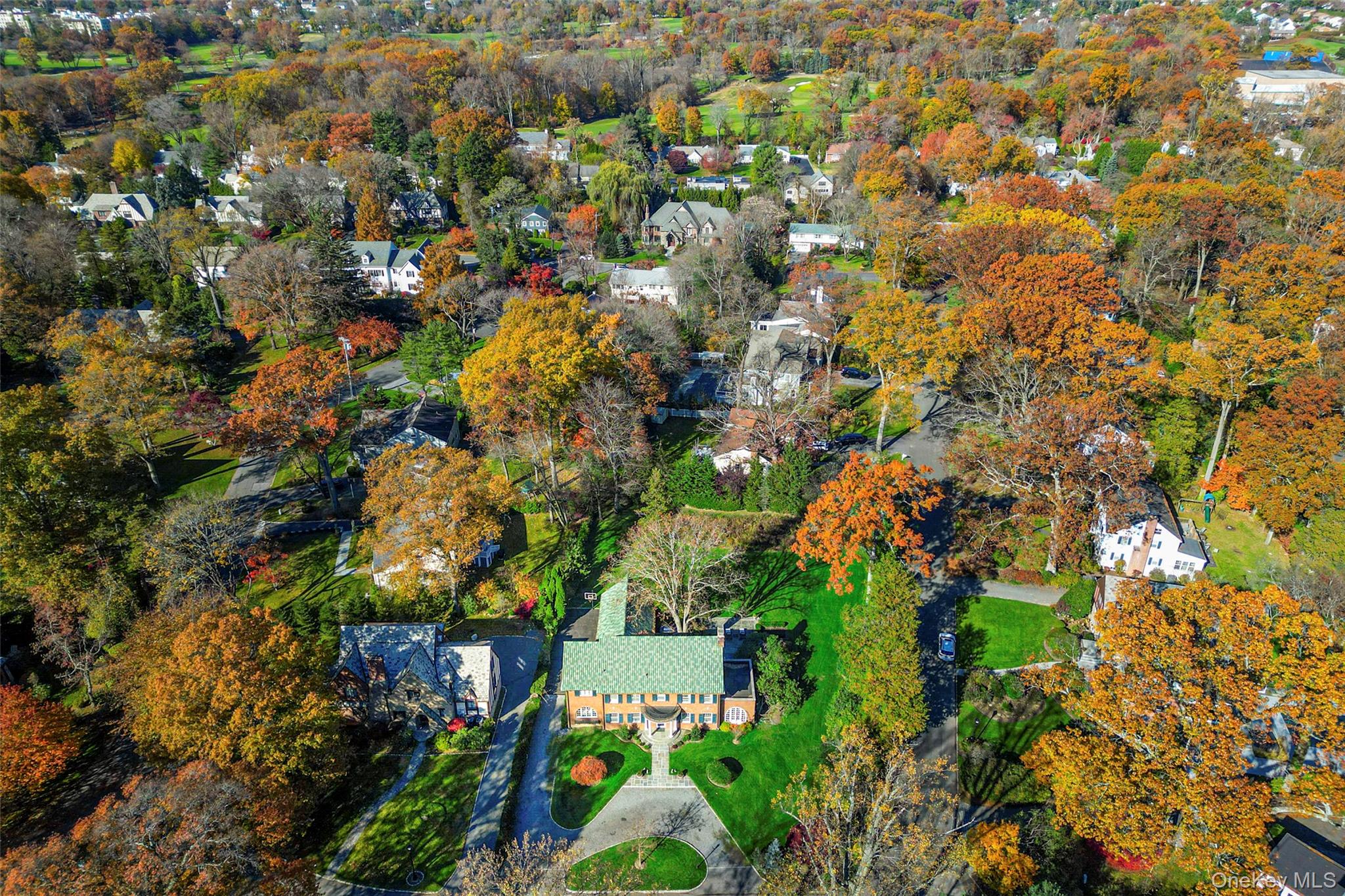 290 Overlook Road New Rochelle, NY 10804 - Photo 29 of 38 an aerial view of a houses with a yard