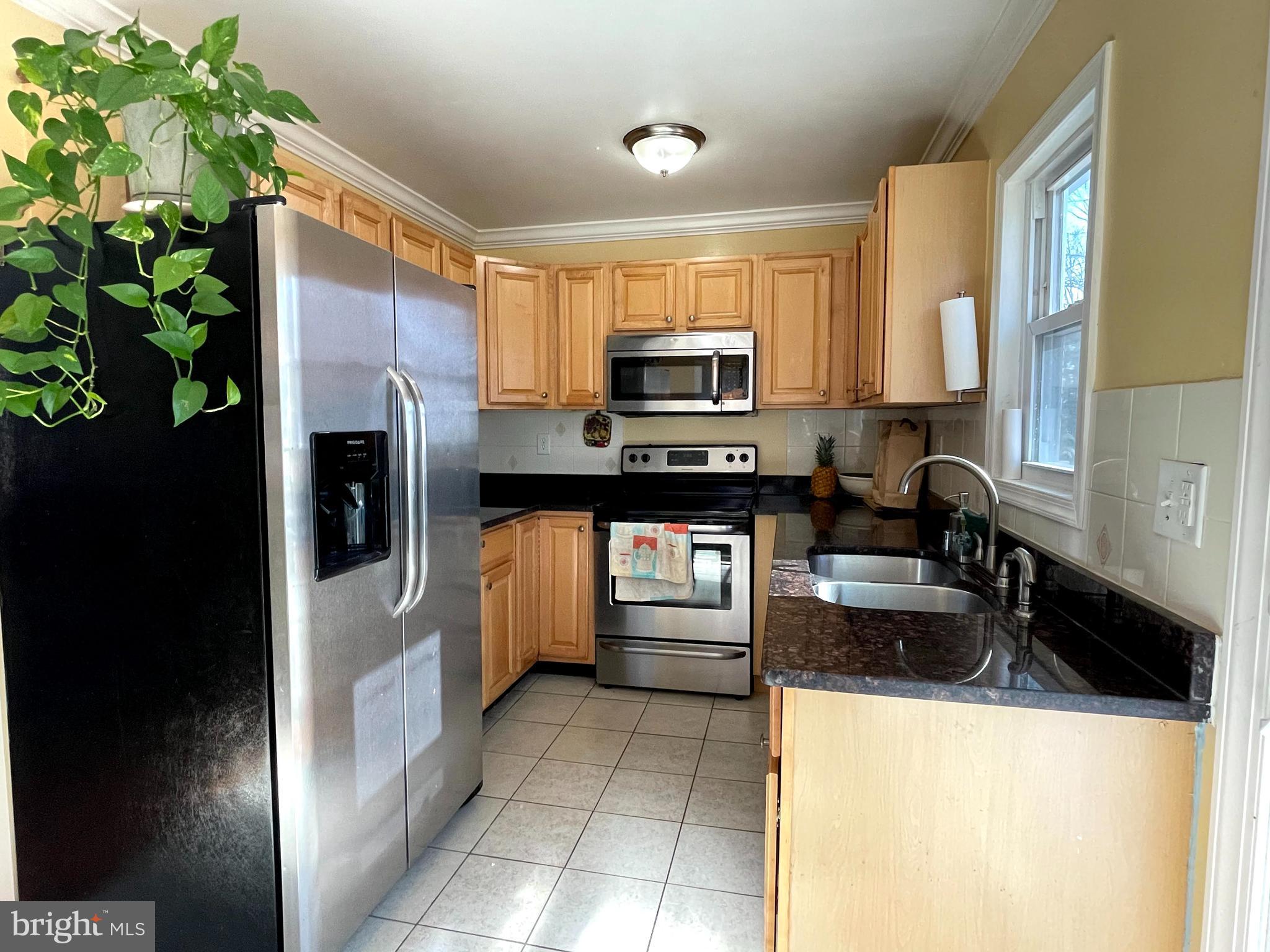 1613 Horner Road Woodbridge, VA 22191 - Photo 18 of 30 Kitchen