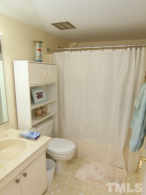 4709 Edwards Mill Road, Unit D Raleigh, NC 27612 - Photo 9 of 18 Gallery Image 9