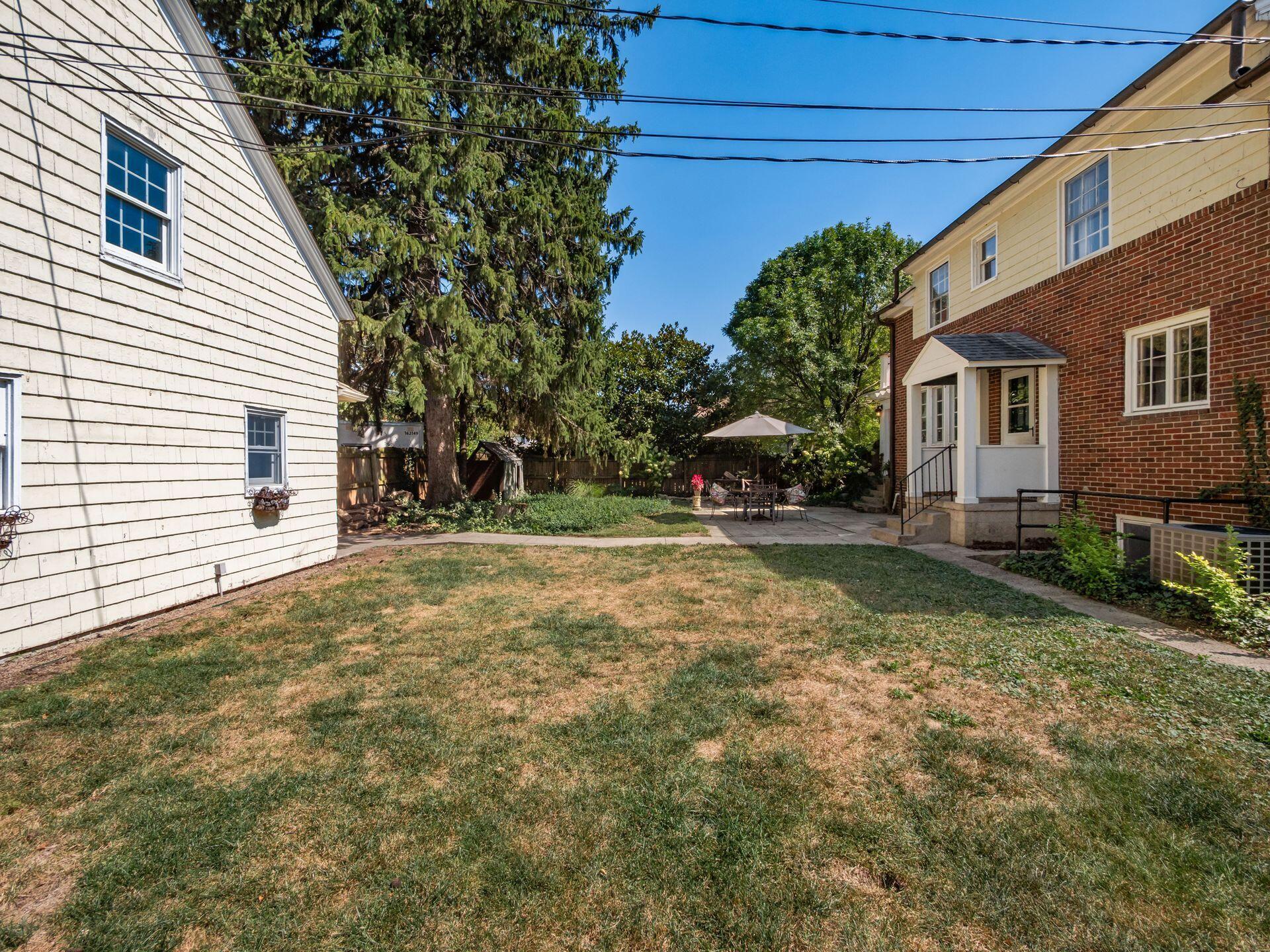 2424 Sherwood Road Bexley, OH 43209 - Photo 62 of 92 Backyard