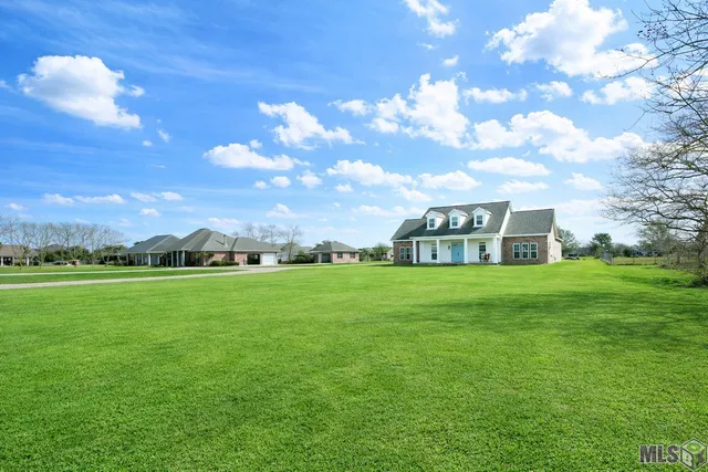 $575,000 | 314 Highway 20 Thibodaux La, Thibodaux, LA 70301