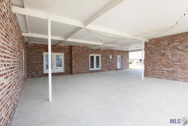 $575,000 | 314 Highway 20 Thibodaux La, Thibodaux, LA 70301