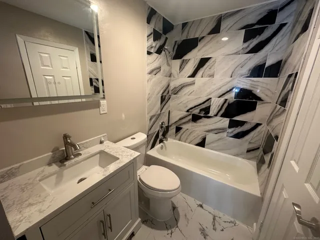 $294,900 | 200 Woodmont Avenue, Unit 100, Bridgeport, CT 06606