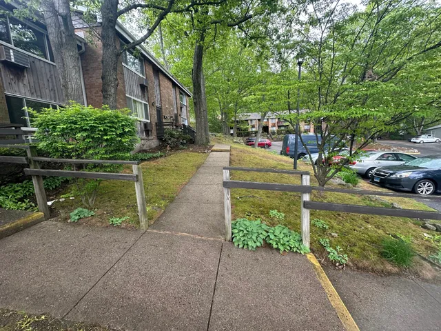 $294,900 | 200 Woodmont Avenue, Unit 100, Bridgeport, CT 06606