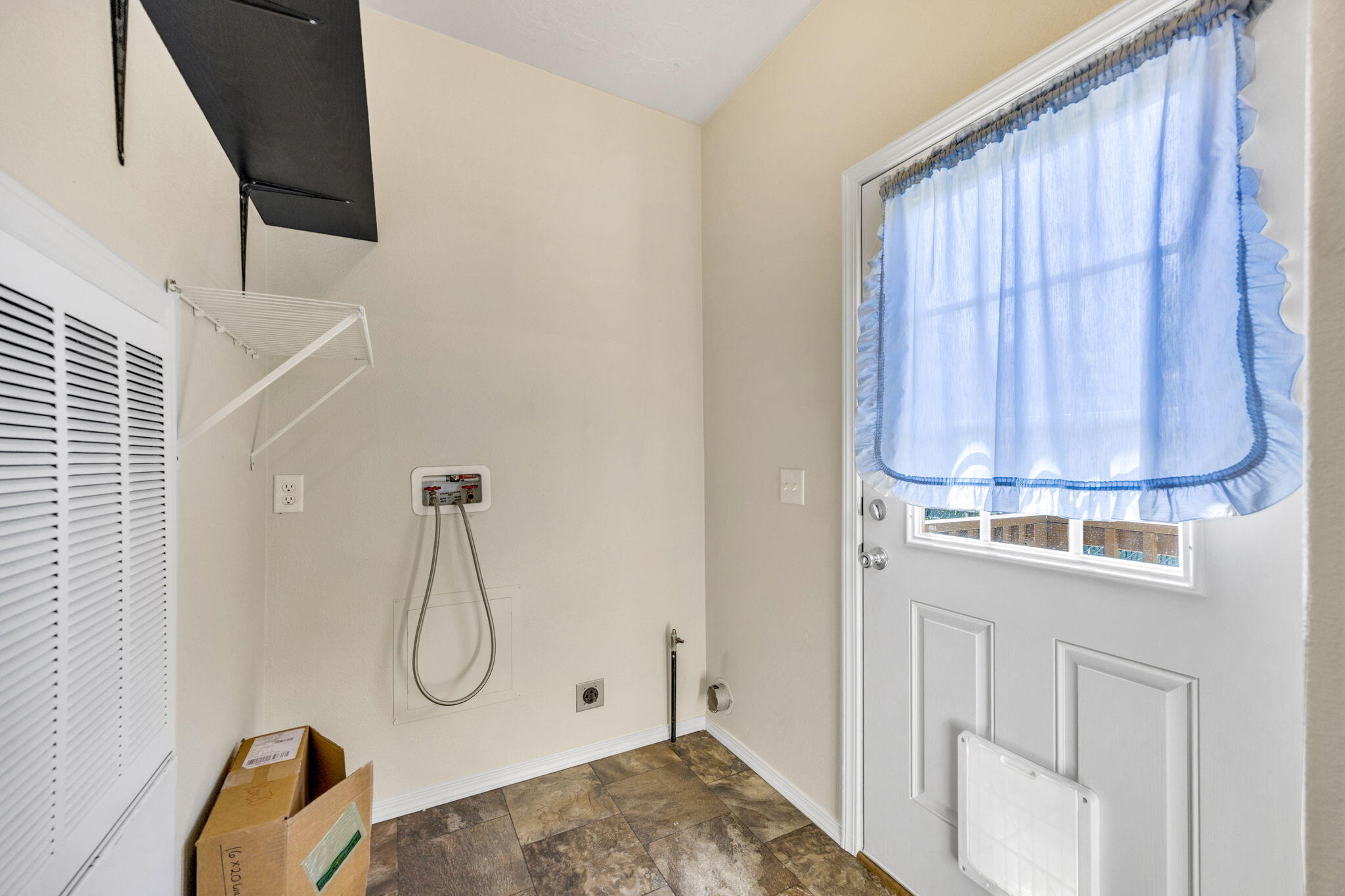 225 Wilson Road Central Point, OR 97502 - Photo 38 of 76 a bathroom with a granite countertop shower and a sink
