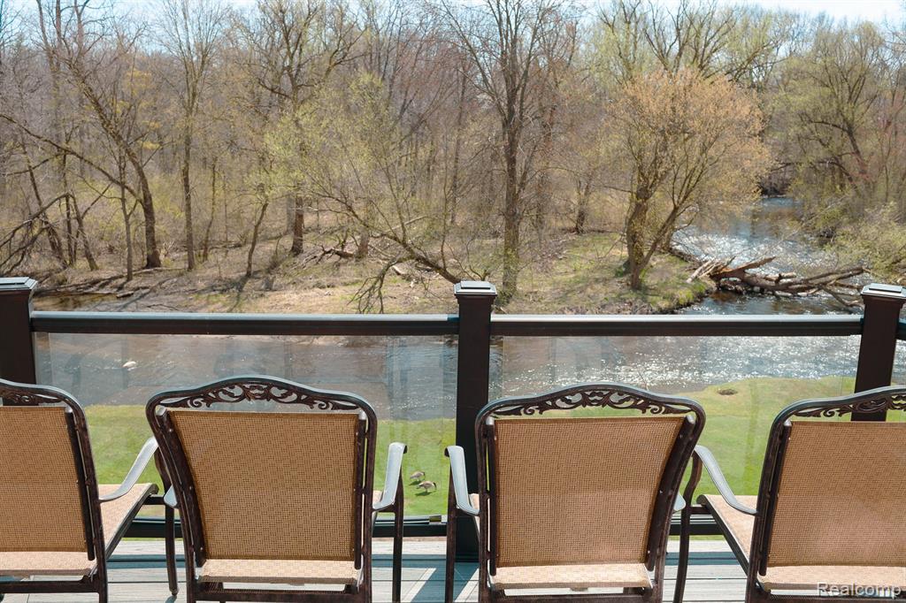 2970 Pheasant Ring Court Rochester Hills, MI 48309 - Photo 4 of 37