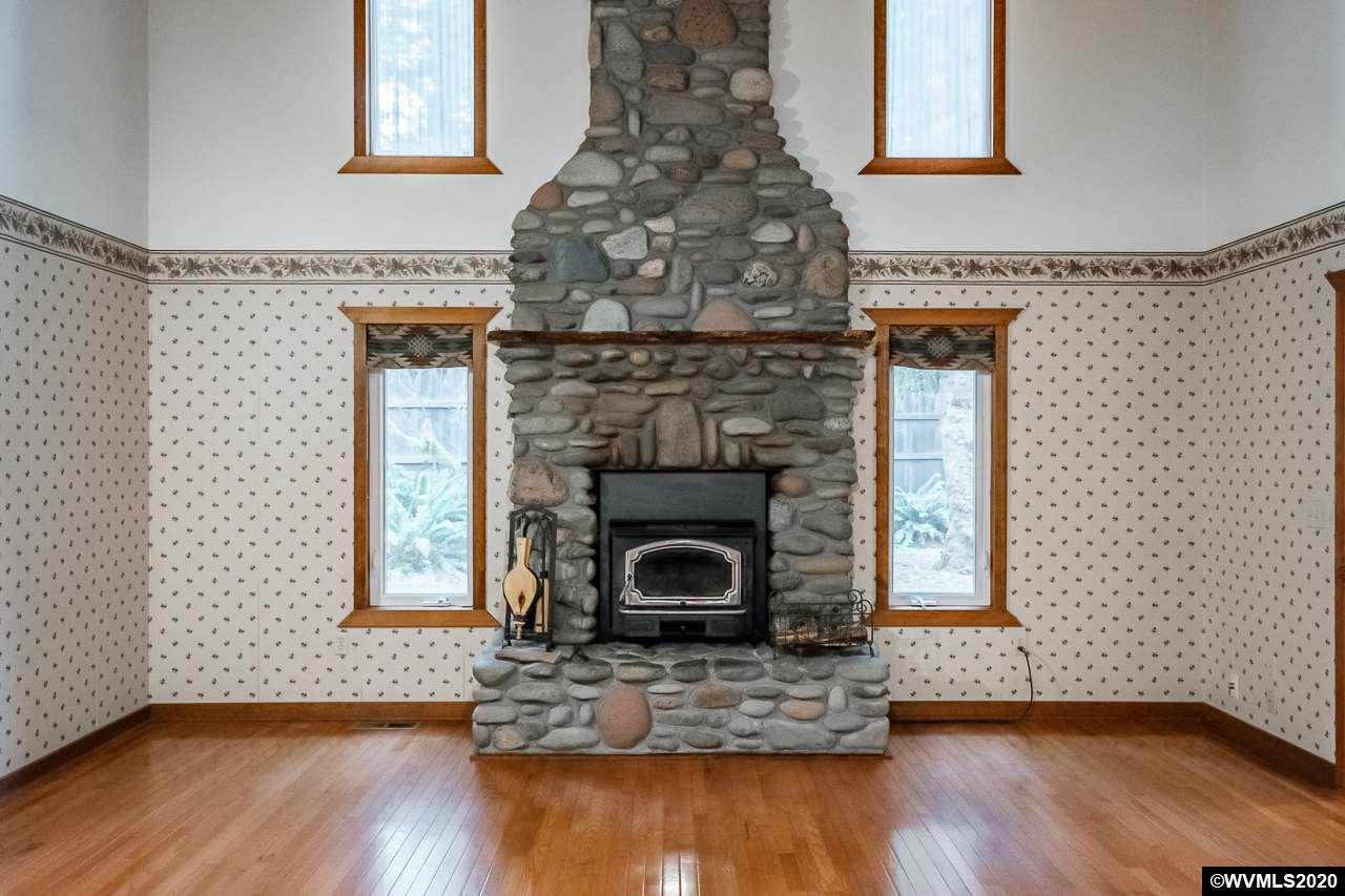 23528 Santiam Way Lyons, OR 97358 - Photo 18 of 41