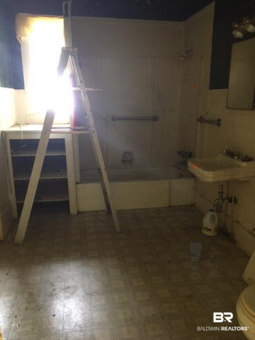 1415 Brown Street Mobile, AL 36604 - Photo 7 of 9