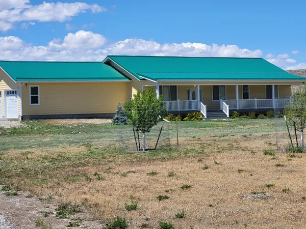 $647,000 | 3885 North 3850th Street West, Moore, ID 83255