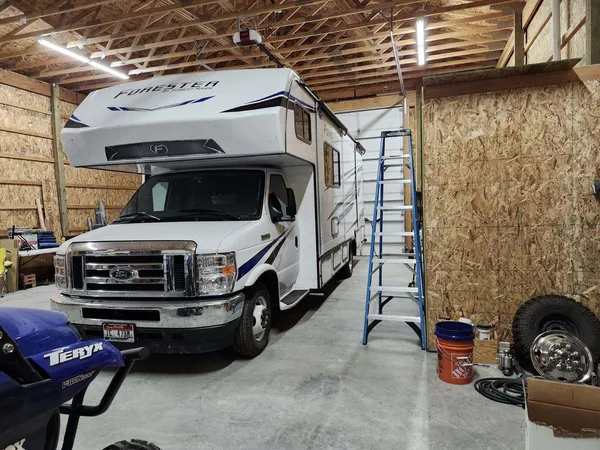 $647,000 | 3885 North 3850th Street West, Moore, ID 83255