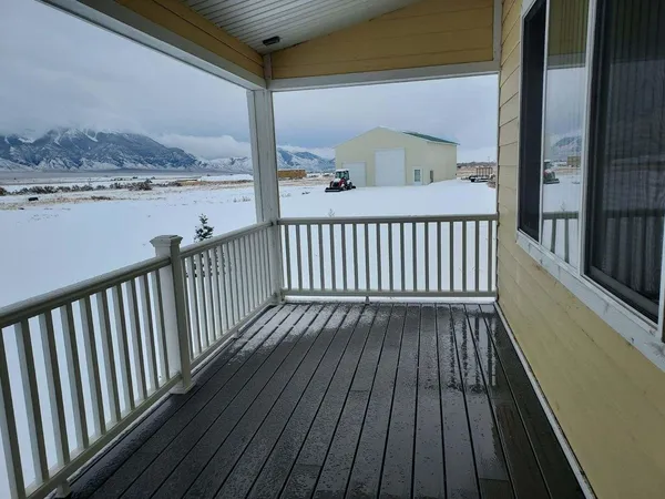 $647,000 | 3885 North 3850th Street West, Moore, ID 83255