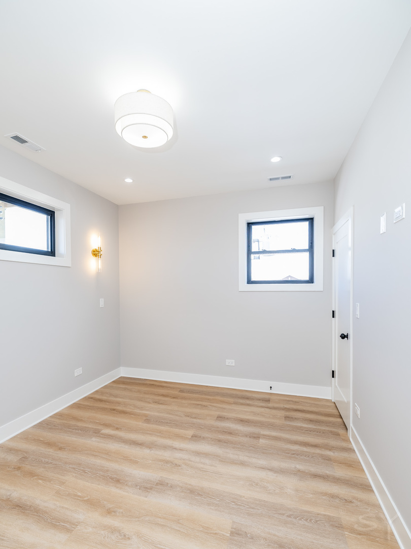 3327 West Division Street Chicago, IL 60651 - Photo 18 of 26