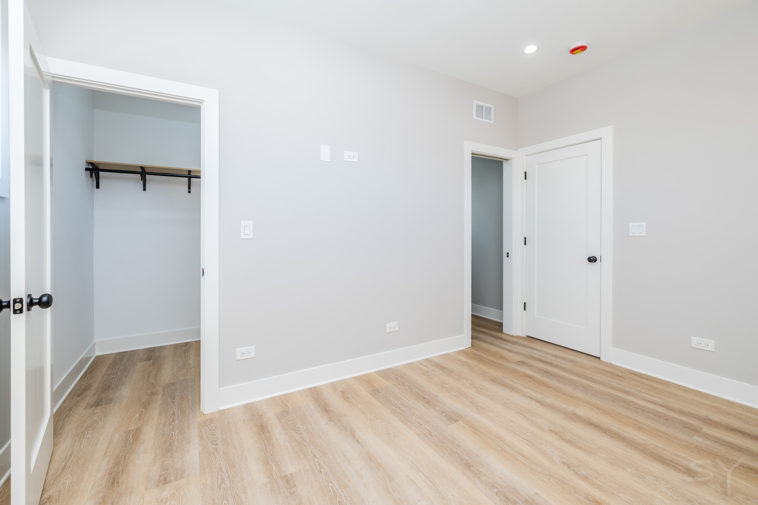 3327 West Division Street Chicago, IL 60651 - Photo 19 of 26
