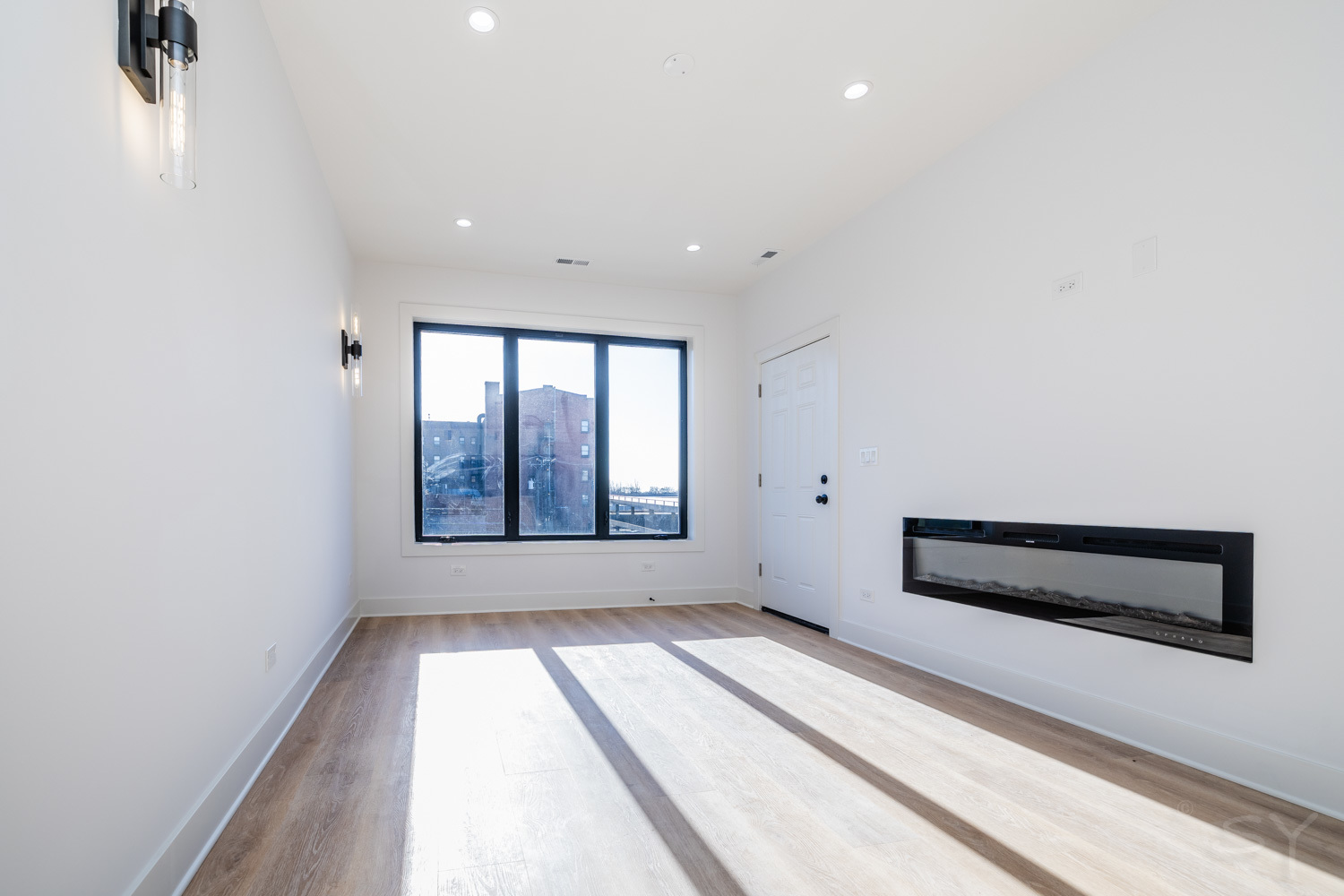 3327 West Division Street Chicago, IL 60651 - Photo 2 of 26