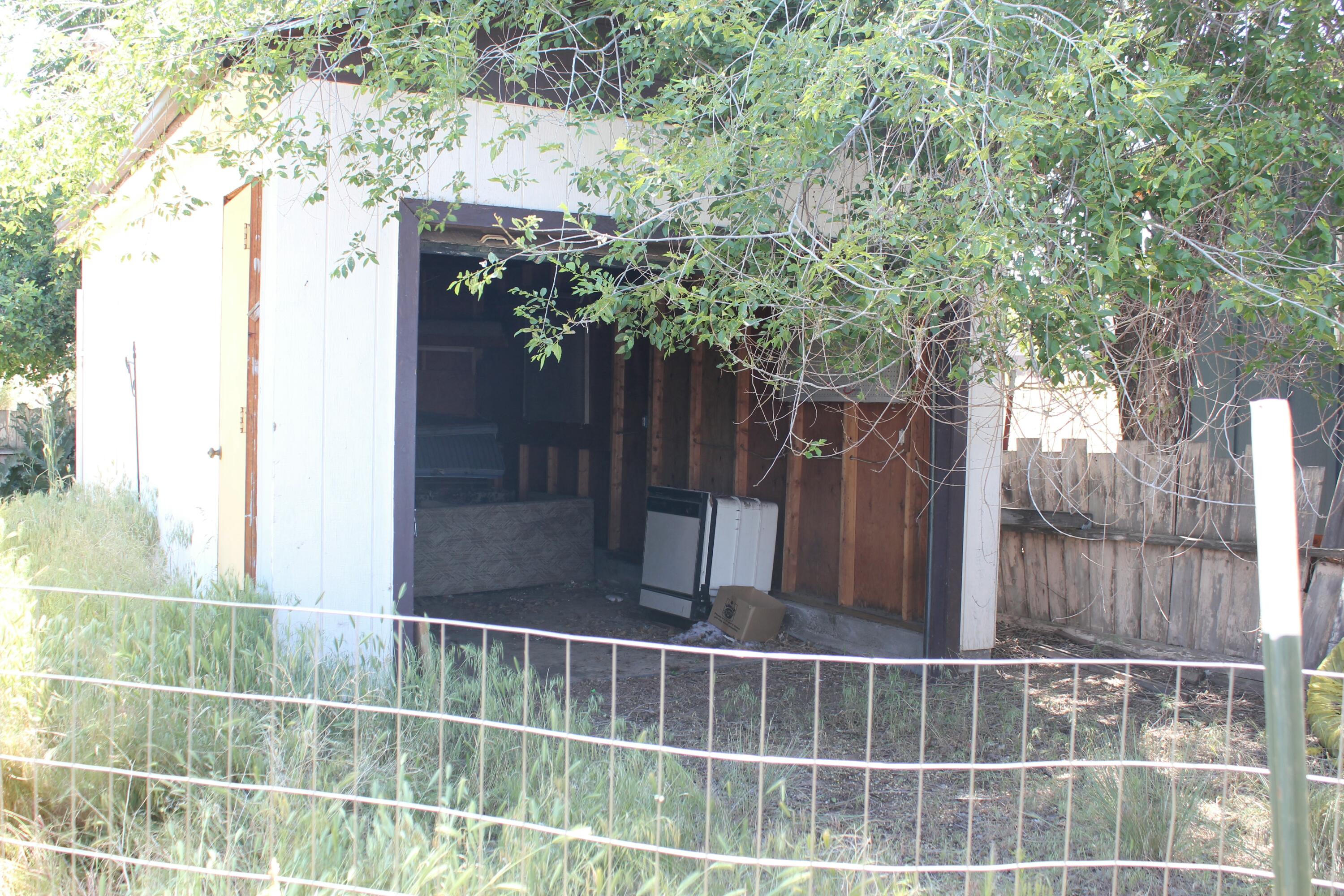 615 Southeast Reed Market Road Bend, OR 97702 - Photo 22 of 25 IMG_8189