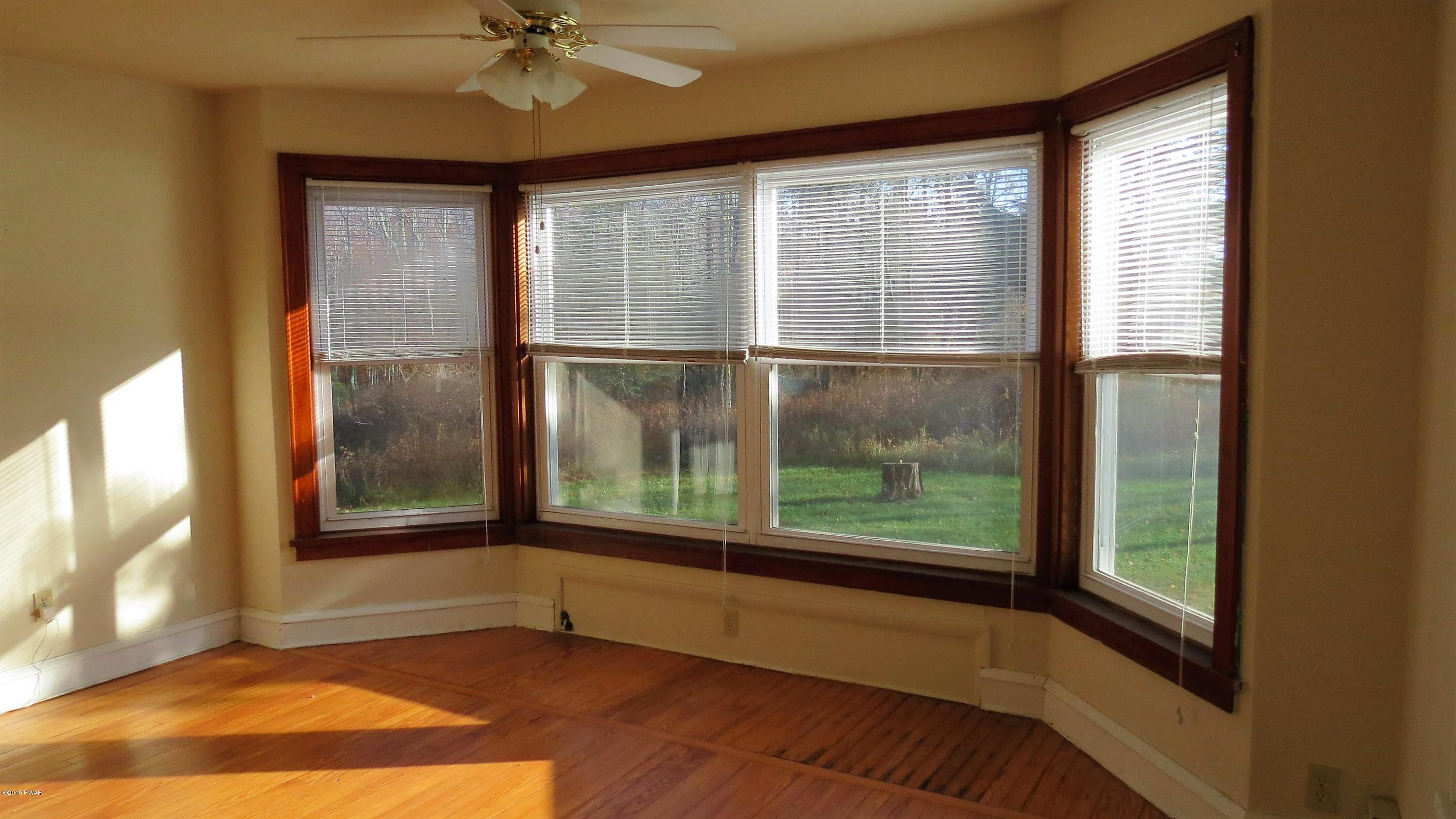 1343 Rt 507 Greentown, PA 18426 - Photo 5 of 10