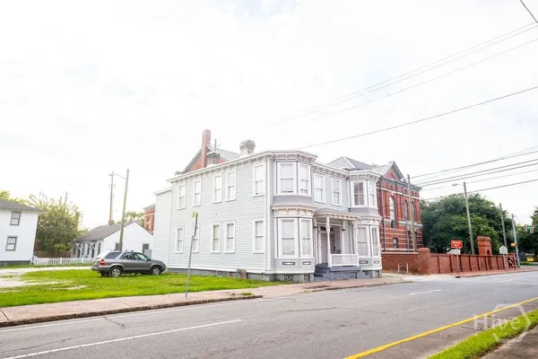 $2,275 | 1313 Whitaker Street, Unit C, Savannah, GA 31401