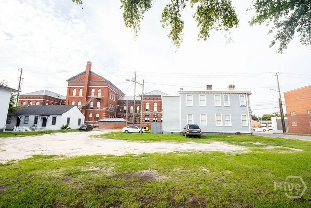$2,500 | 1313 Whitaker Street, Unit C, Savannah, GA 31401