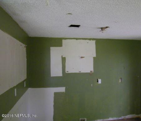 7816 Plummer Road Jacksonville, FL 32219 - Photo 3 of 5 2