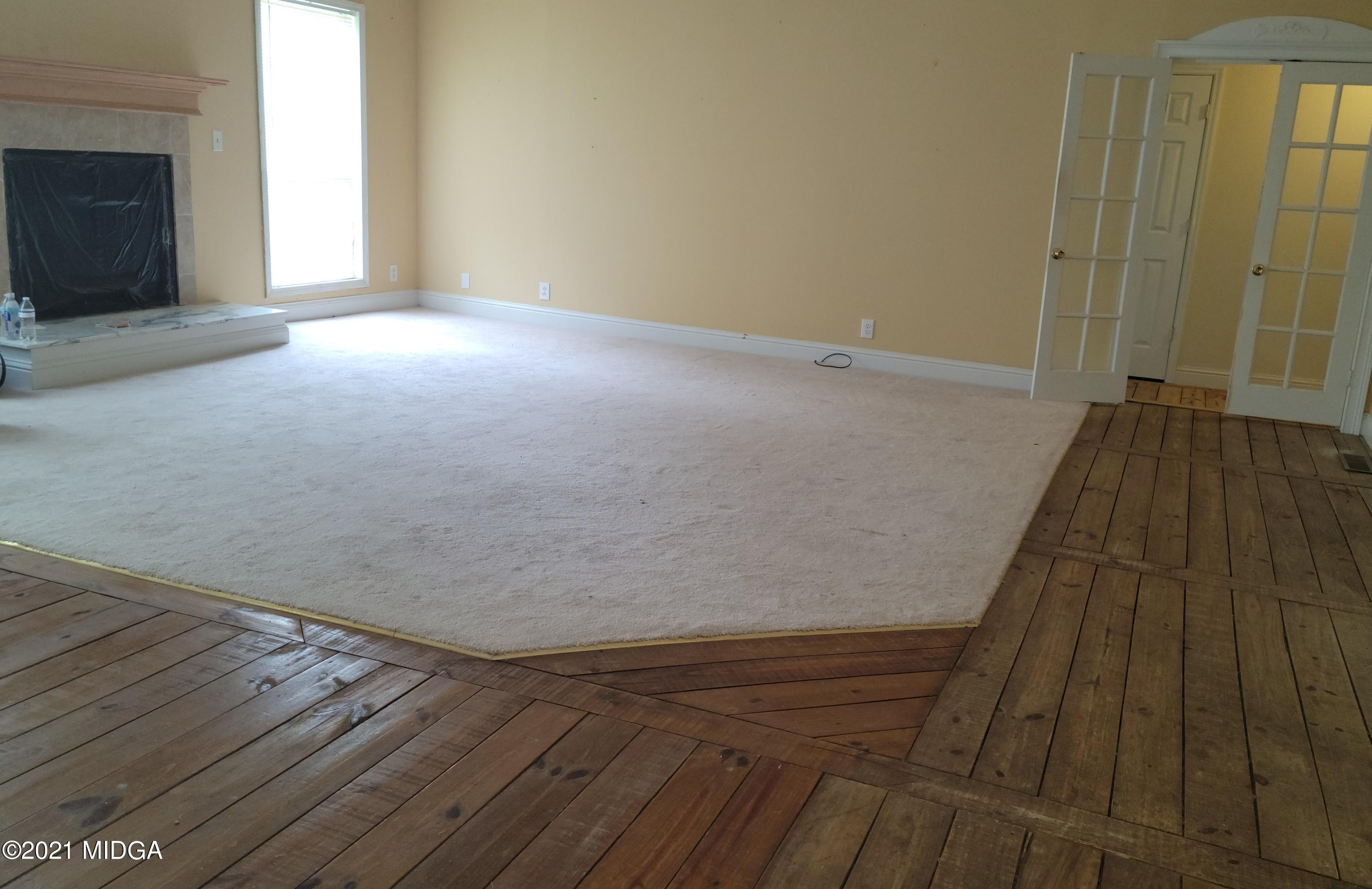 129 Reed Clark Road Dry Branch, GA 31020 - Photo 26 of 28 Reed Clark living room