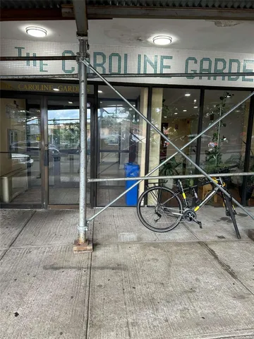 $299,000 | 86-16 60th Avenue, Unit 1L | Rego Park